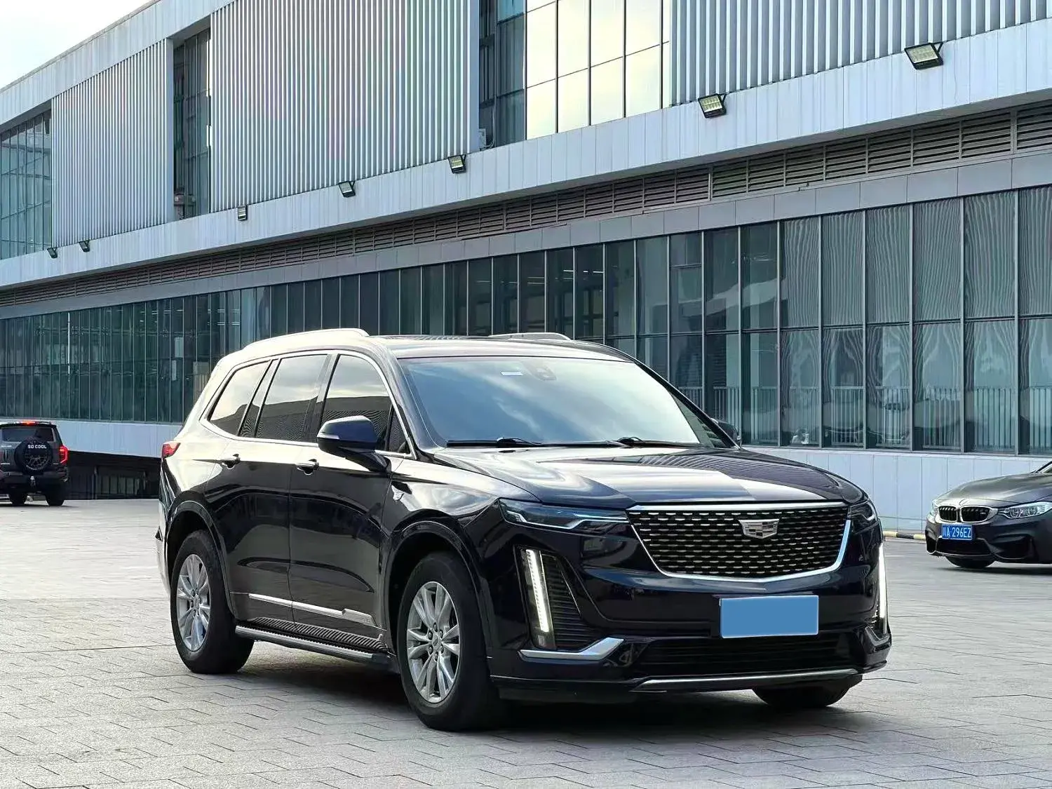 2021 CADILLAC XT6 thumbnail 3