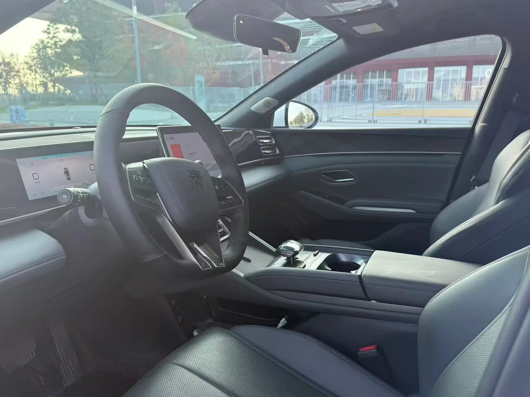 2024 BYD QINL thumbnail 4