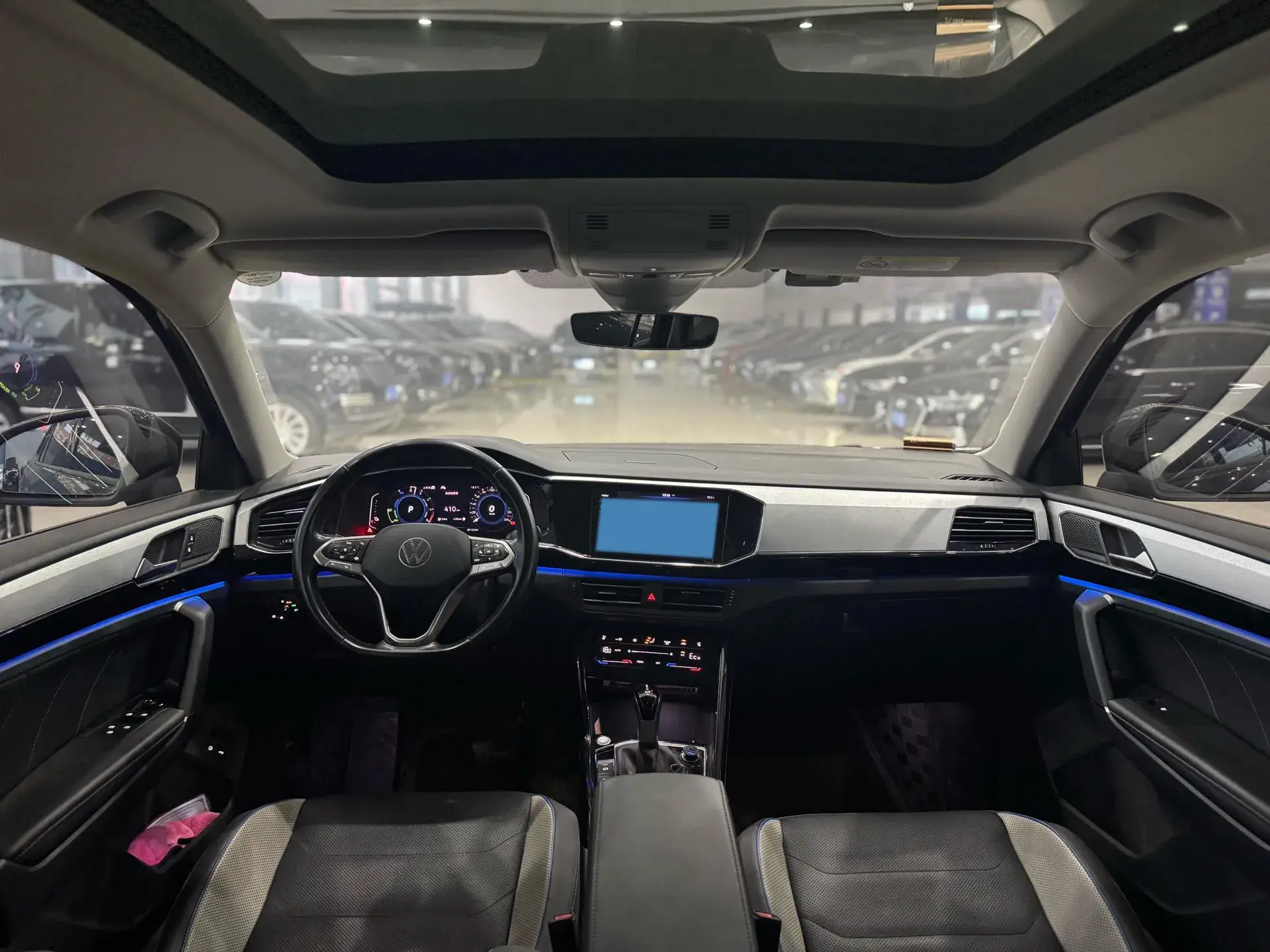 2022 VOLKSWAGEN TAYRON thumbnail 4