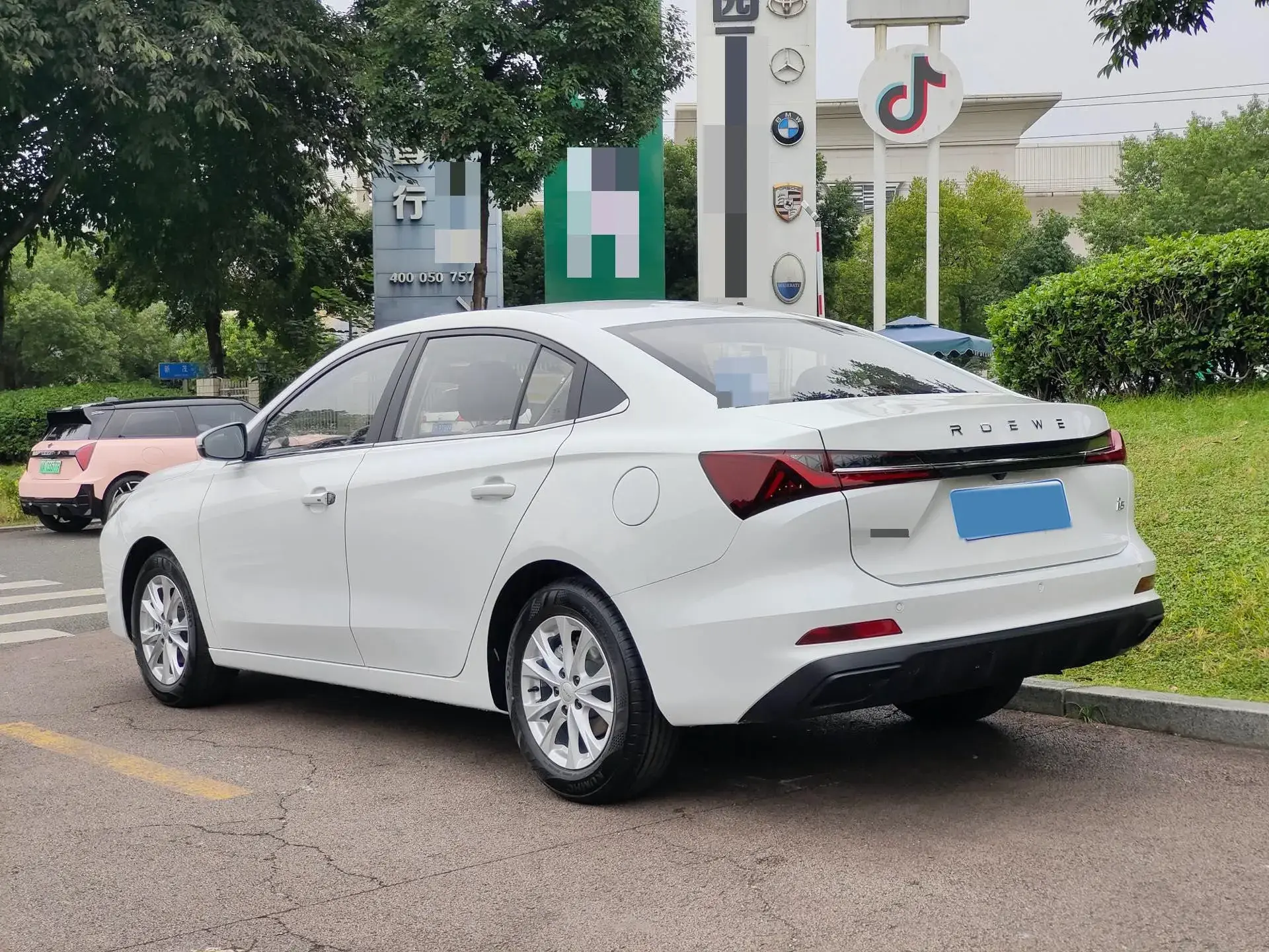 2025 MG 5 thumbnail 3