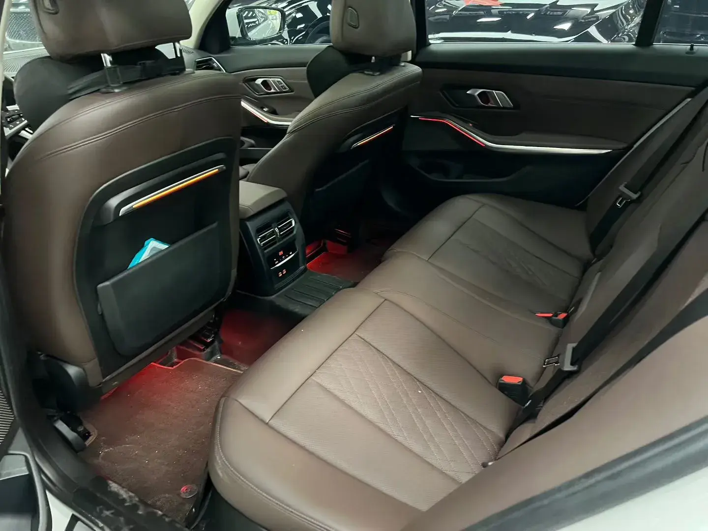 2022 BMW 3 thumbnail 3