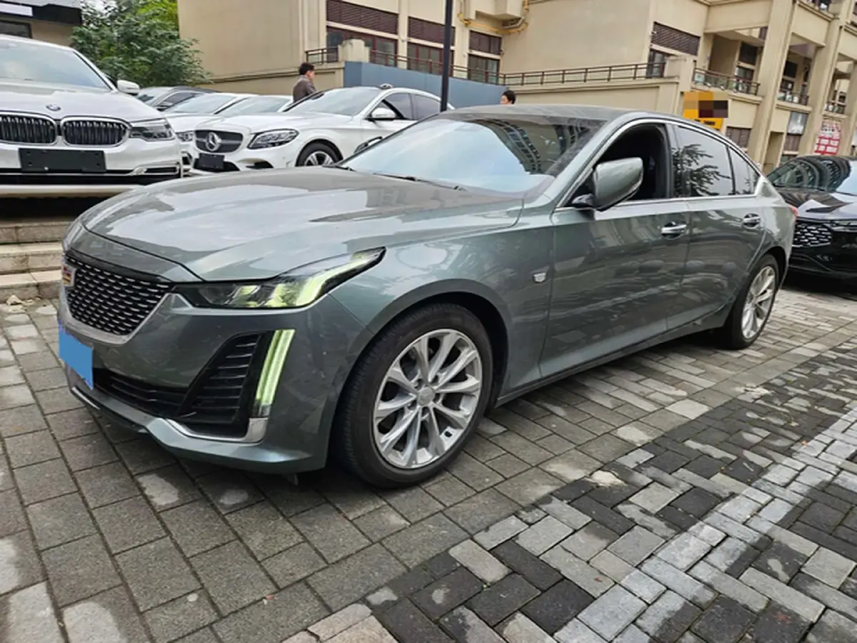 2022 Cadillac CT5 2.0T 237HP L4 10AT
