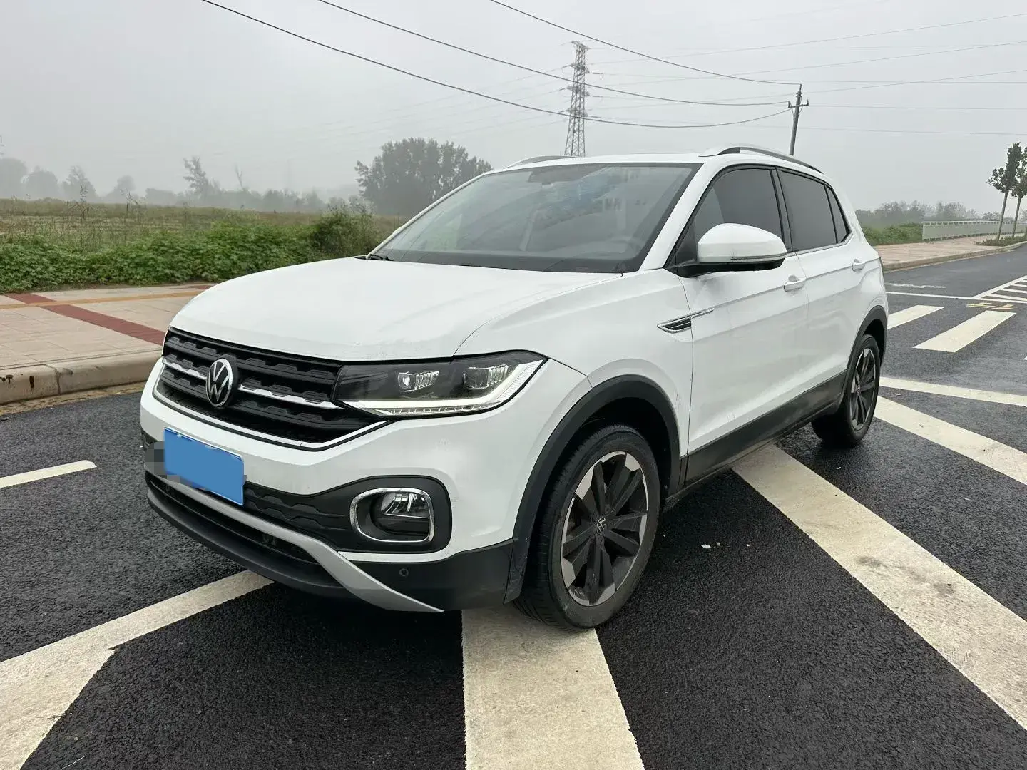 2021 VOLKSWAGEN TACQUA view 1