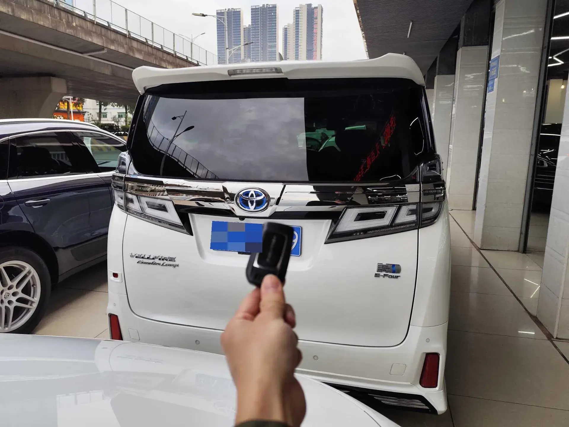 2020 TOYOTA VELLFIRE thumbnail 3