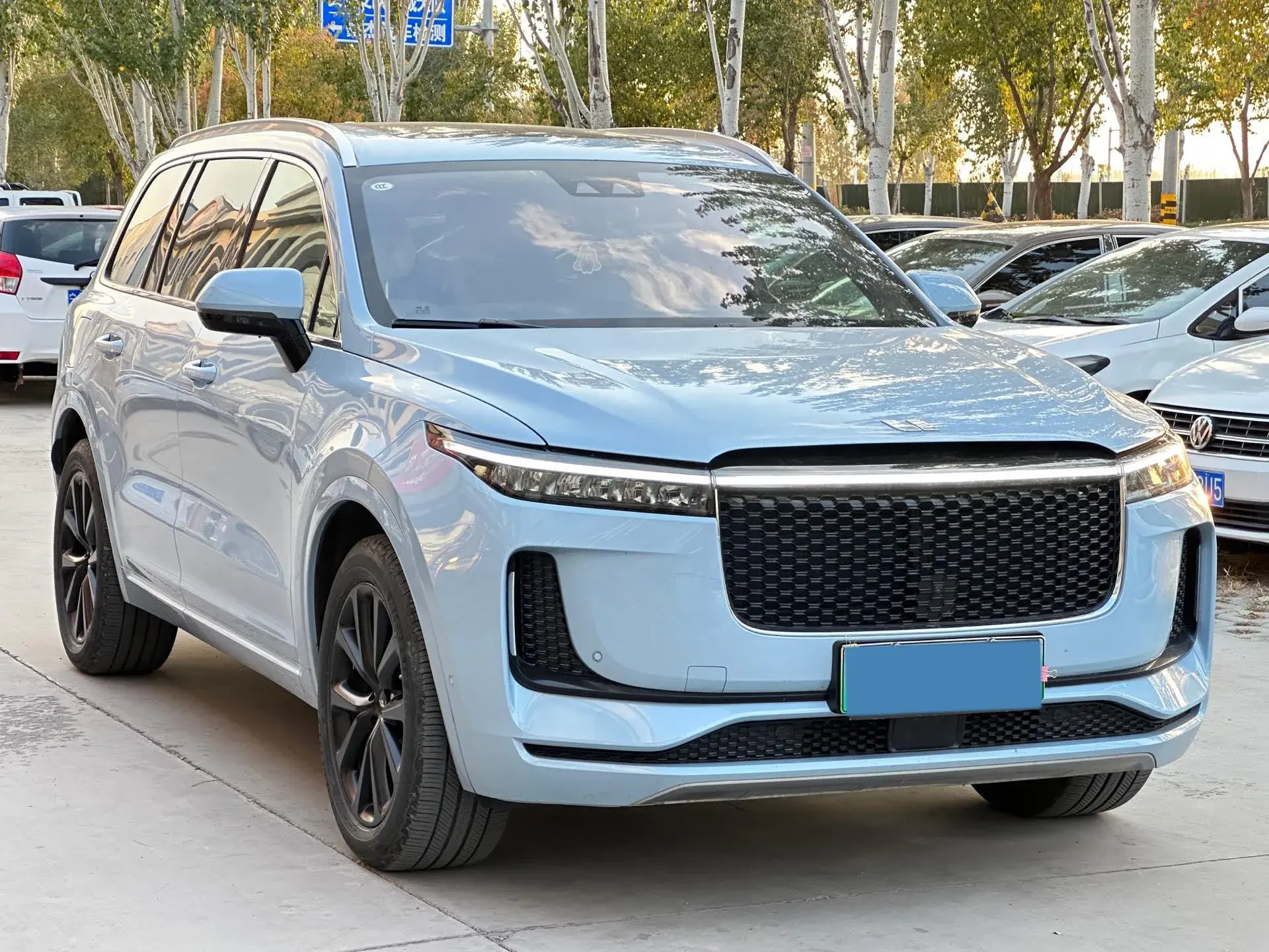 2020 LI ONE thumbnail 3