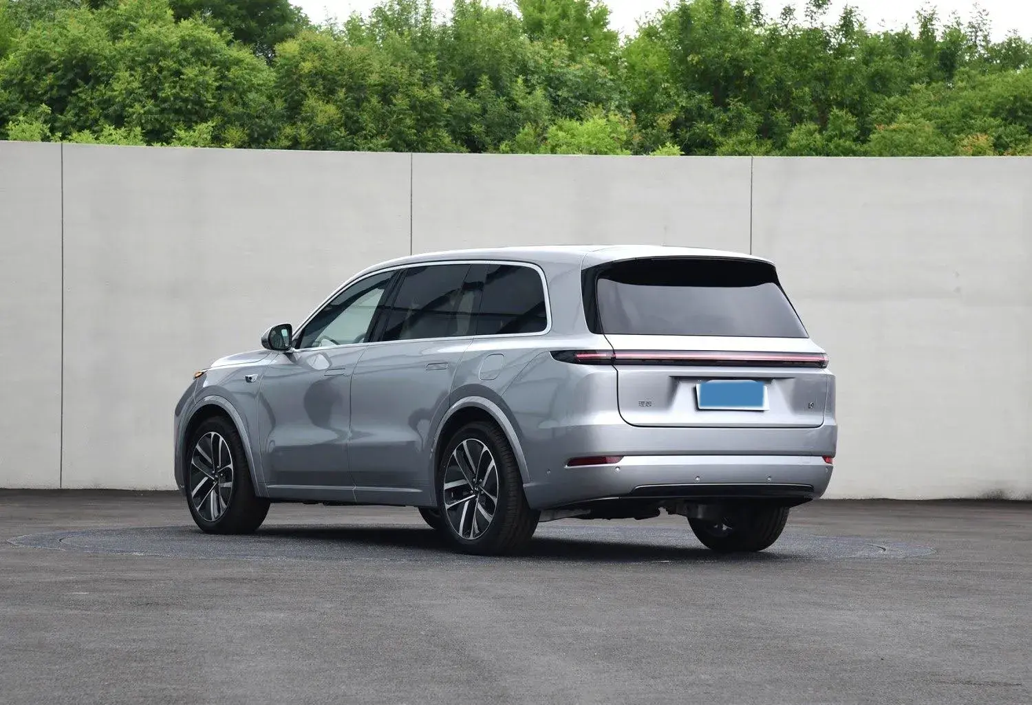 2022 LI L9 thumbnail 3