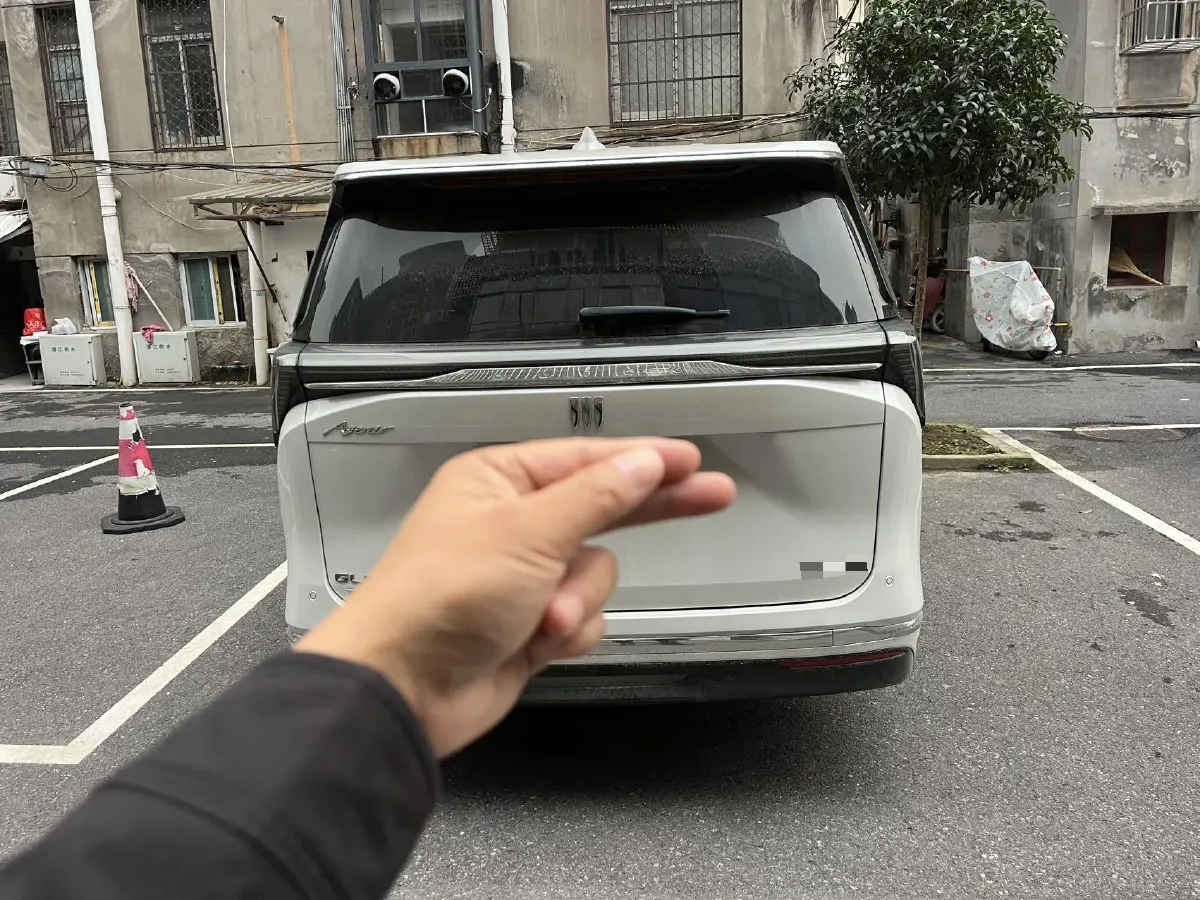 2024 Buick GL8 1.5T 180HP L4 2DHT PHEV 24.4KWH,autocango,china used car exporter,china ev exporter,chinese used car exporter,chinese used ev exporter