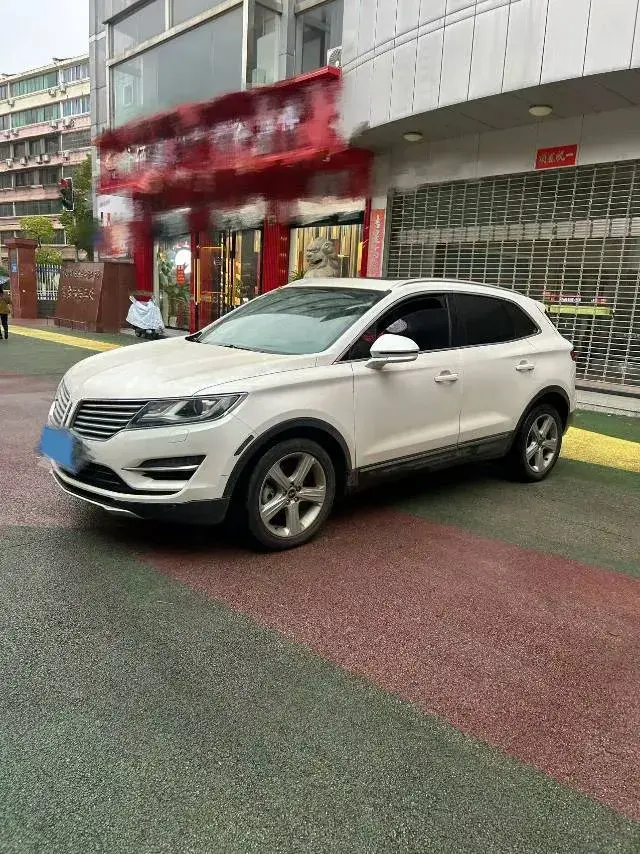 2017 Lincoln MKC 2.0T 203HP L4 6AT 2017 Lincoln MKC 2.0T 203HP L4 6AT