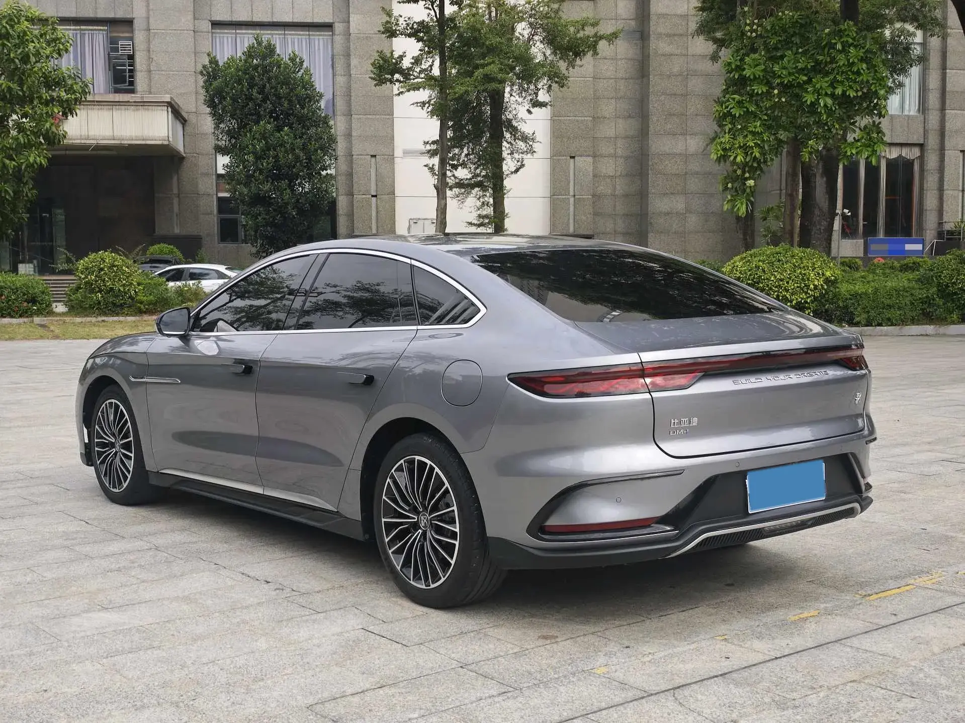 2022 BYD HAN thumbnail 4