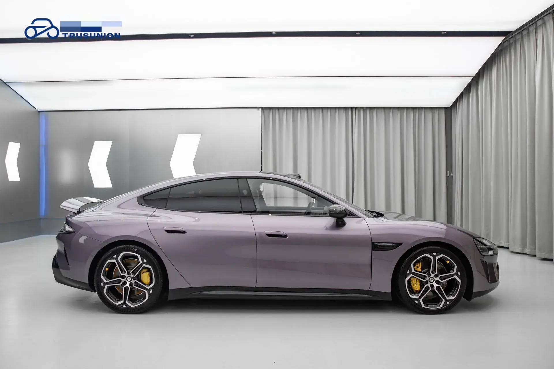 2024 MI SU7 thumbnail 2