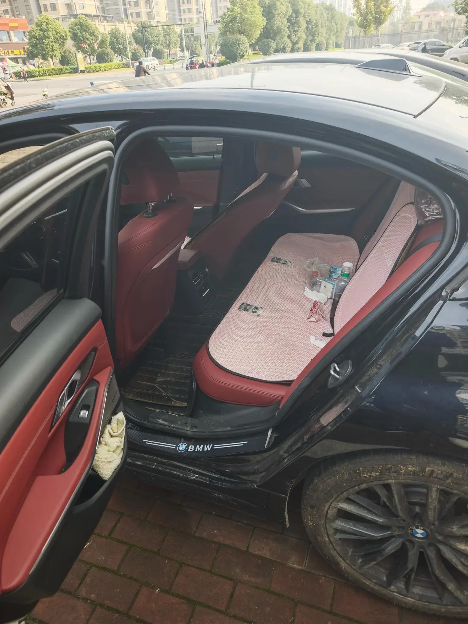 2024 BMW 3 thumbnail 4