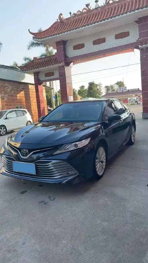 2018 Toyota Camry 2.5L 209HP L4 8AT