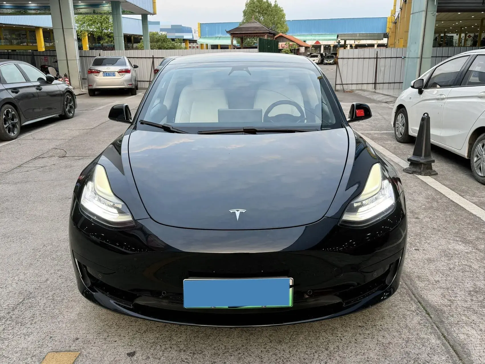 2020 TESLA MODEL thumbnail 2