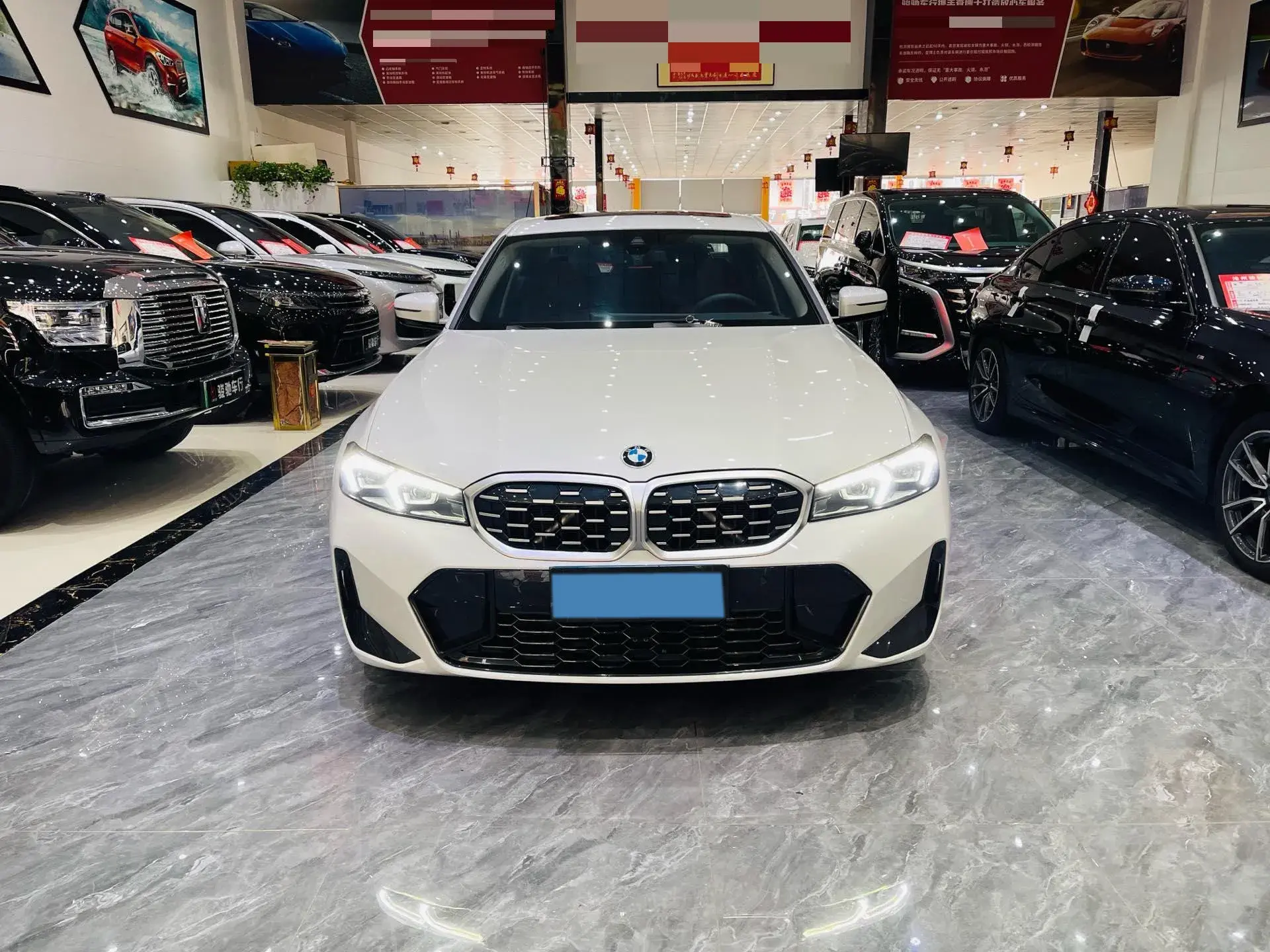 2024 BMW 3 thumbnail 2