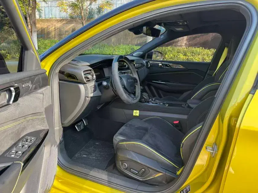 2020 LYNK&CO 03 thumbnail 4