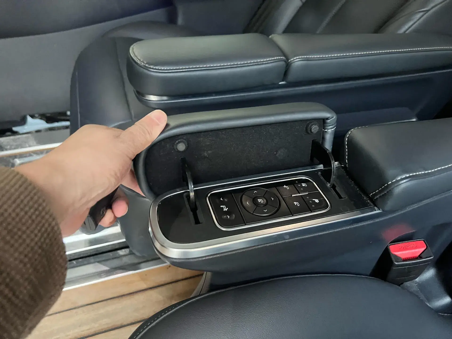 2021 GAC TRUMPCHI thumbnail 4