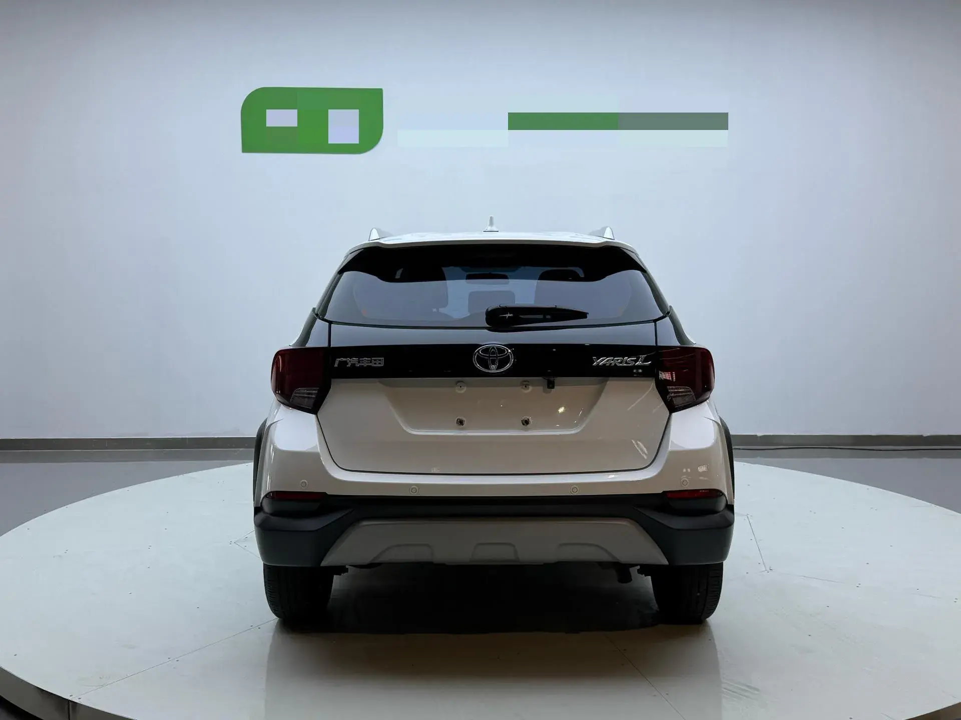 2019 TOYOTA YARIS thumbnail 4