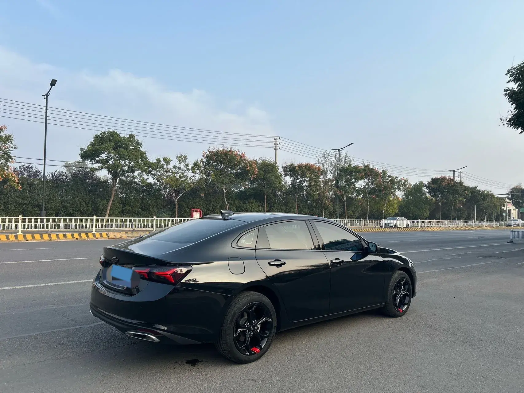 2023 CHEVROLET MALIBU thumbnail 4