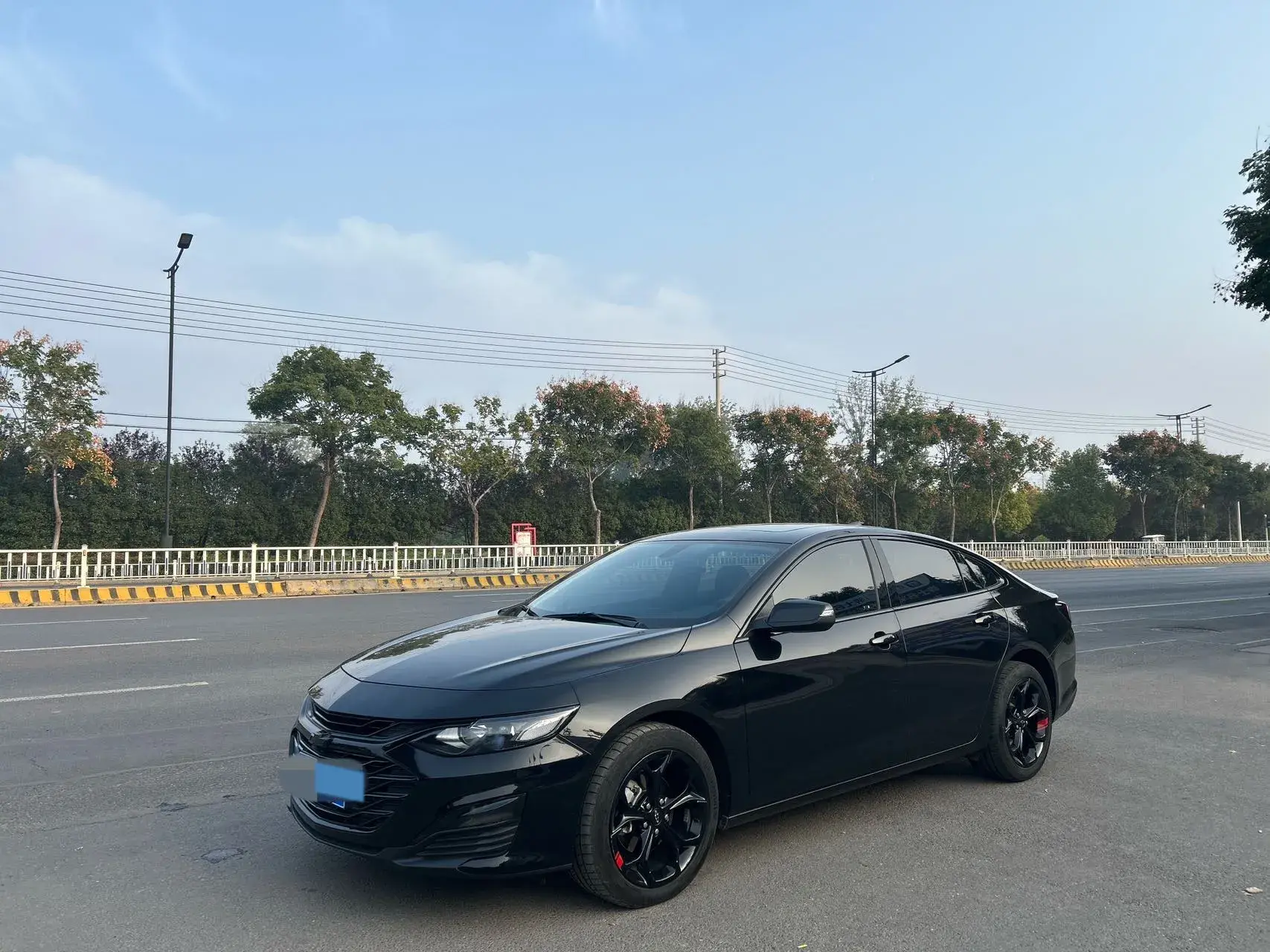 2023 CHEVROLET MALIBU view 1