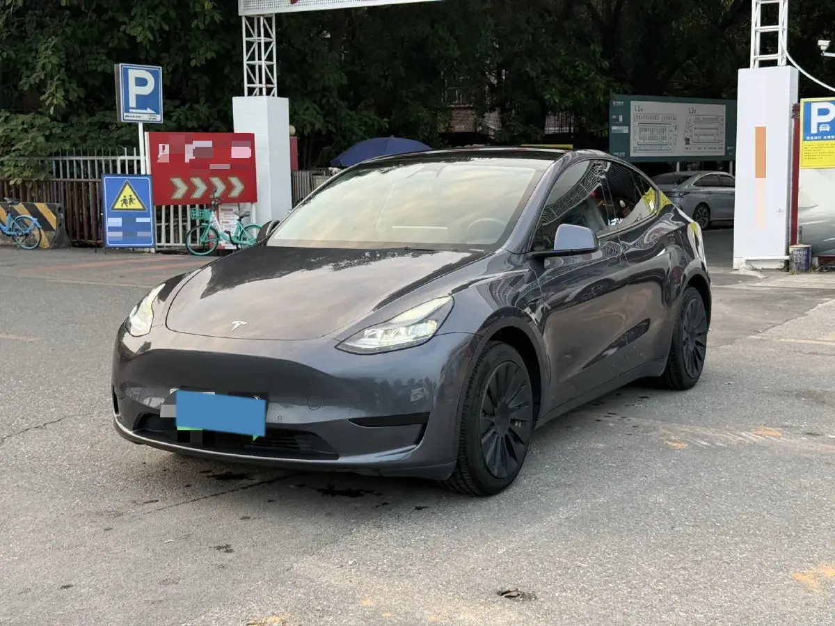 2022 Tesla Model Y BEV 60KWH