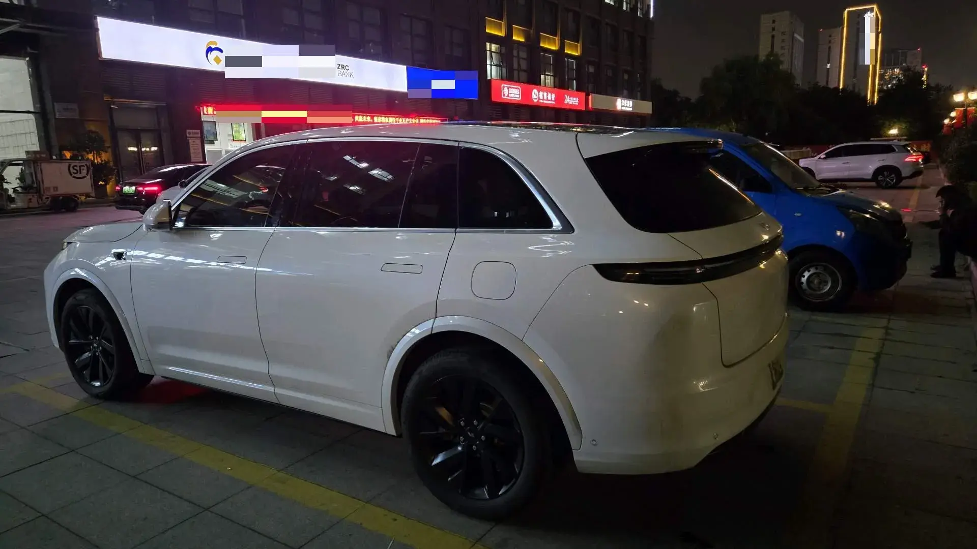 2023 LI L7 thumbnail 2