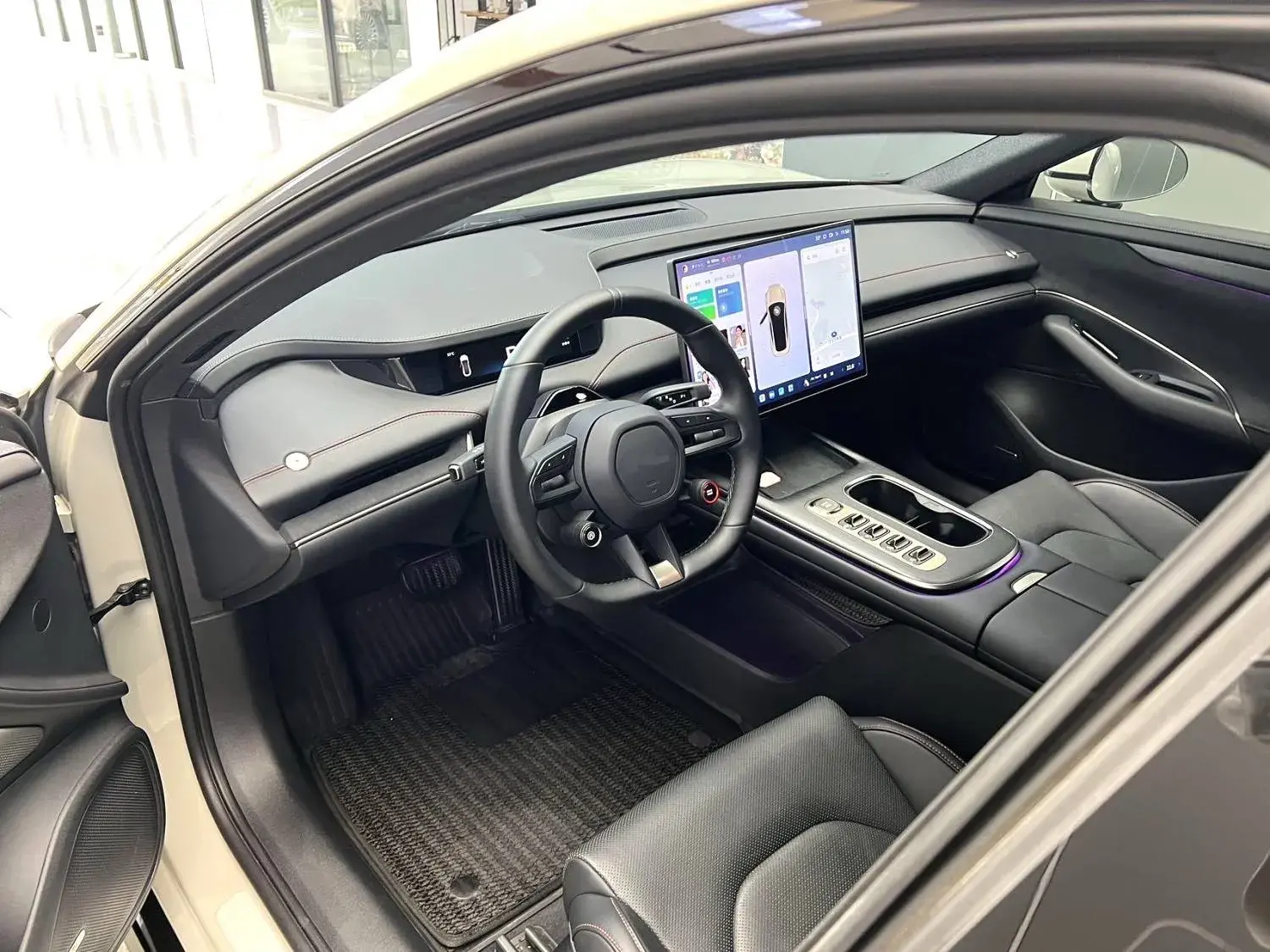 2024 MI SU7 thumbnail 3