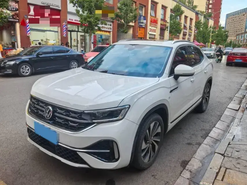 2023 VOLKSWAGEN TAYRON view 1