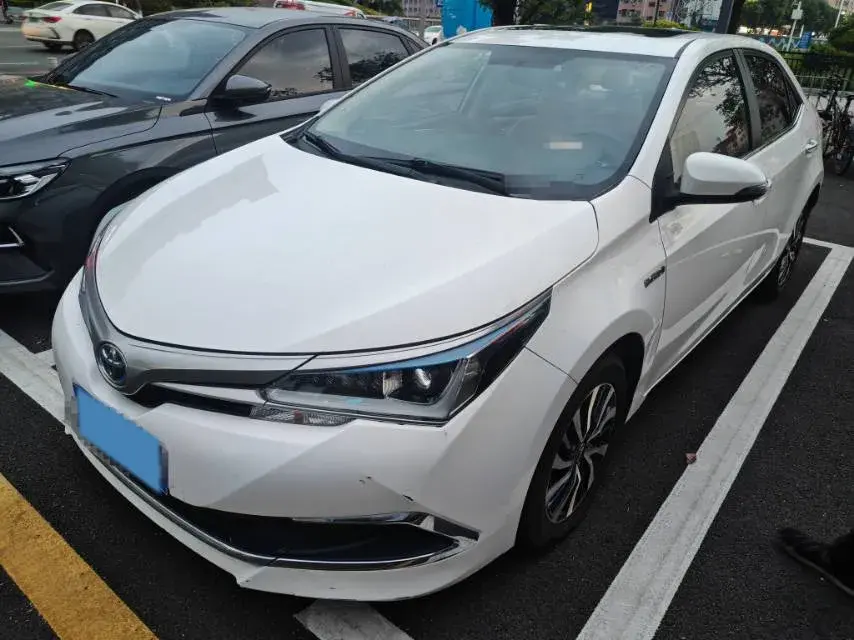 2017 Toyota Corolla 1.8L 99HP L4 E-CVT Hybrid