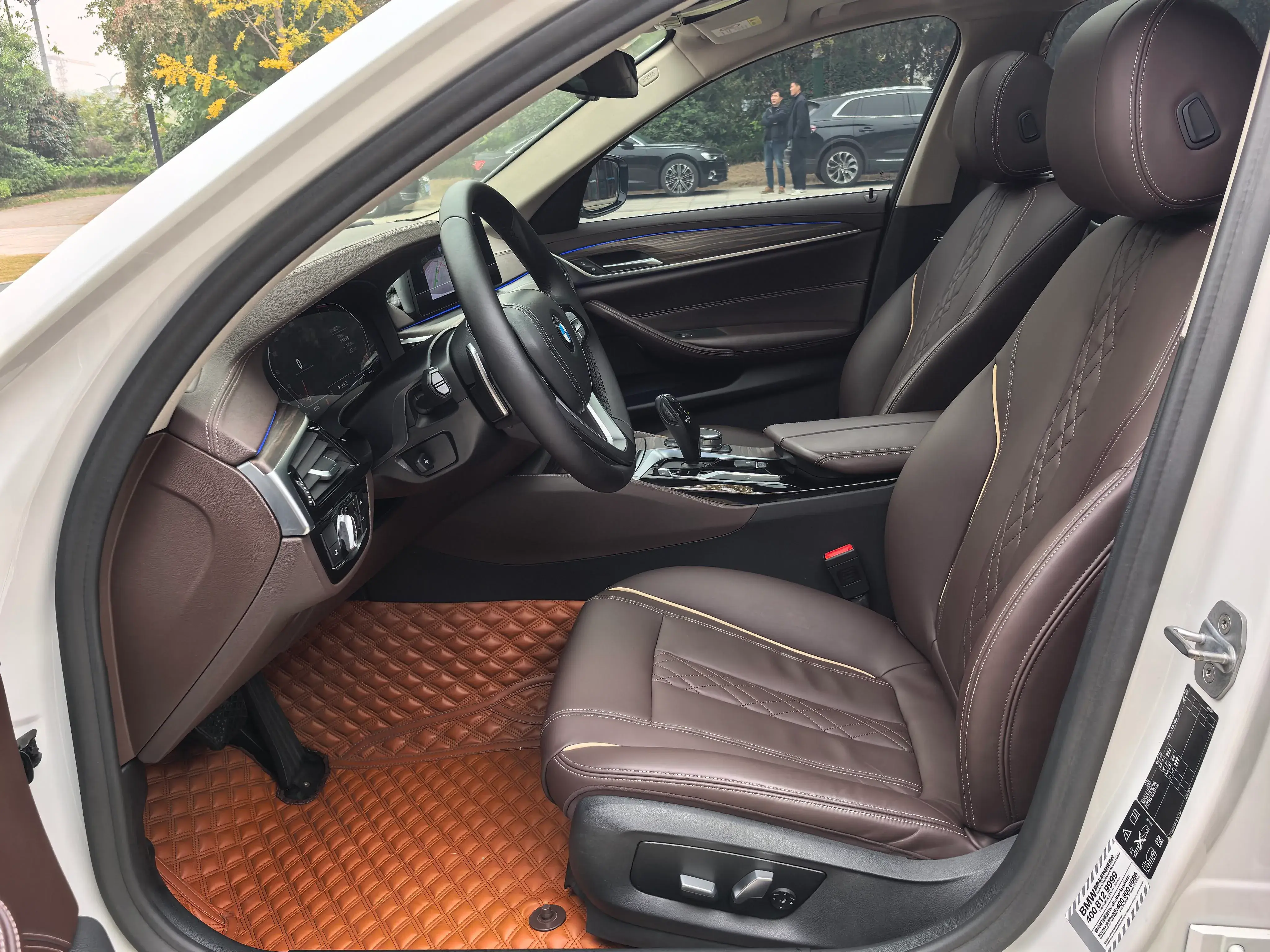 2020 BMW 5 thumbnail 3