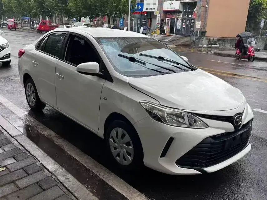 2017 TOYOTA VIOS thumbnail 3