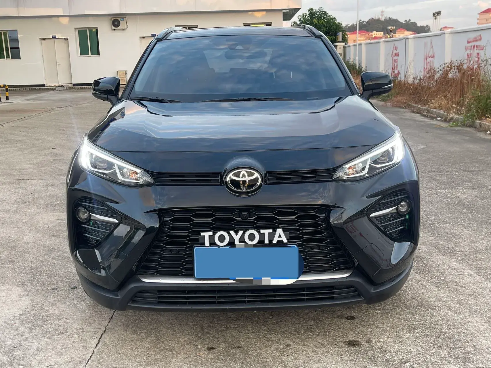 2023 TOYOTA WILDLANDER thumbnail 2