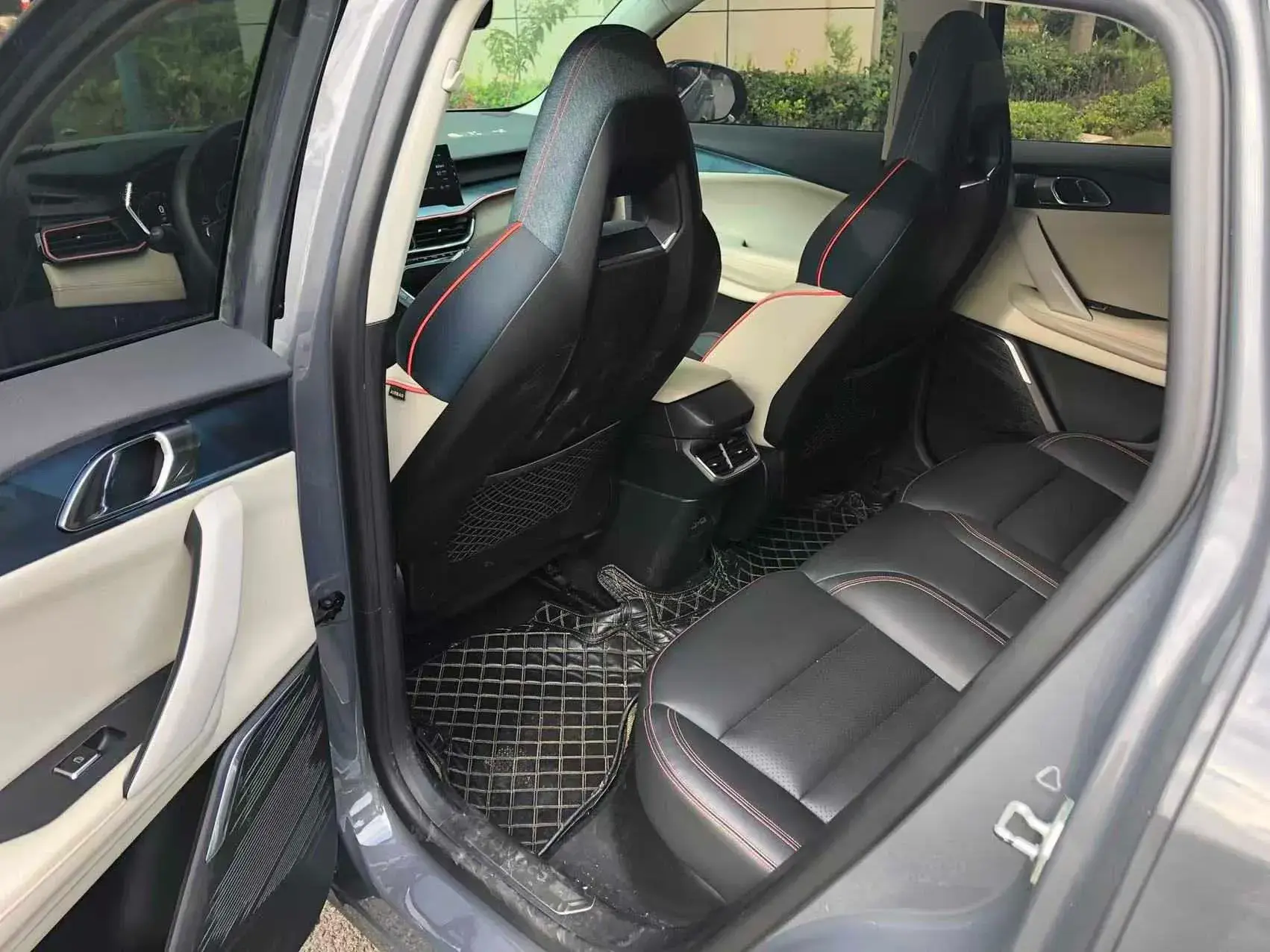 2020 LYNK&CO 06 thumbnail 3