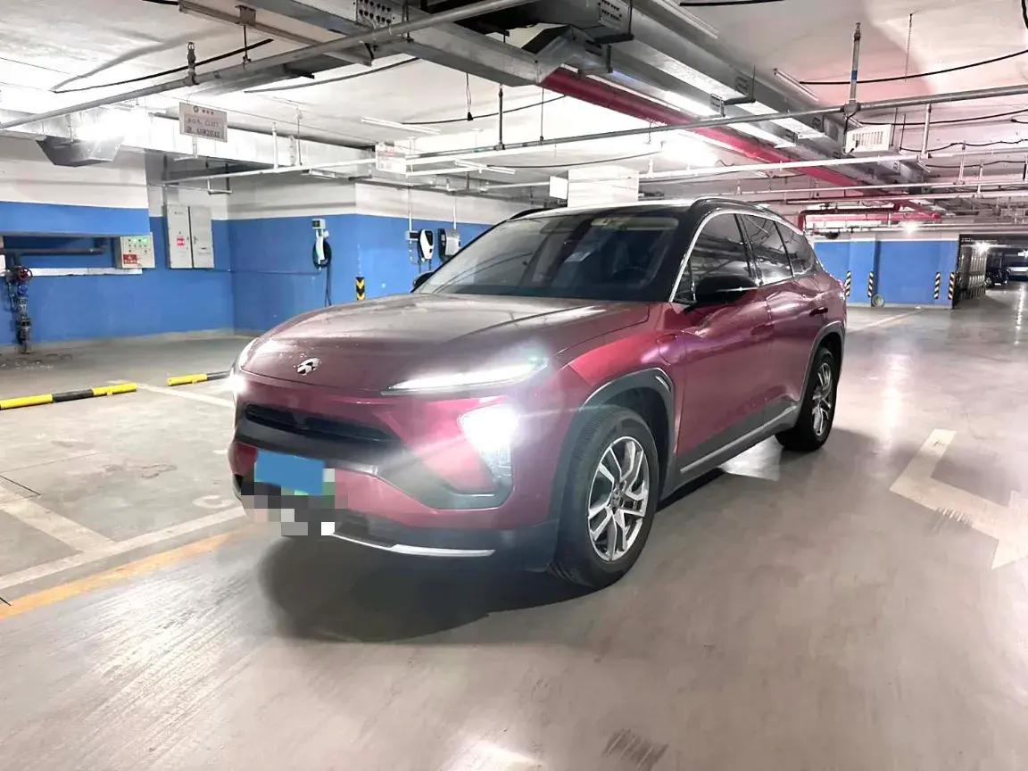 2019 NIO ES6 view 1