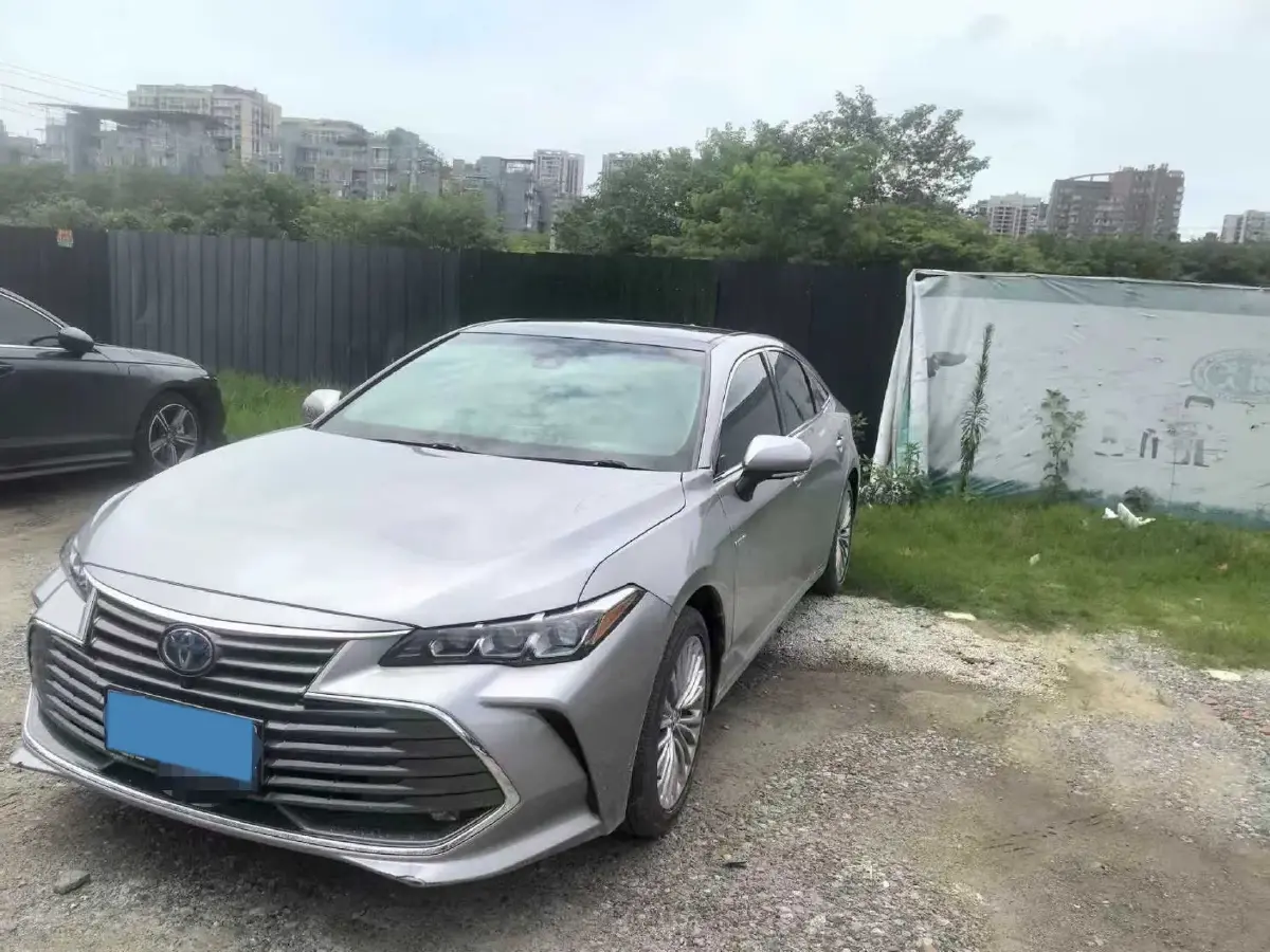 2019 Toyota Avalon 2.5L 178HP L4 E-CVT Hybrid