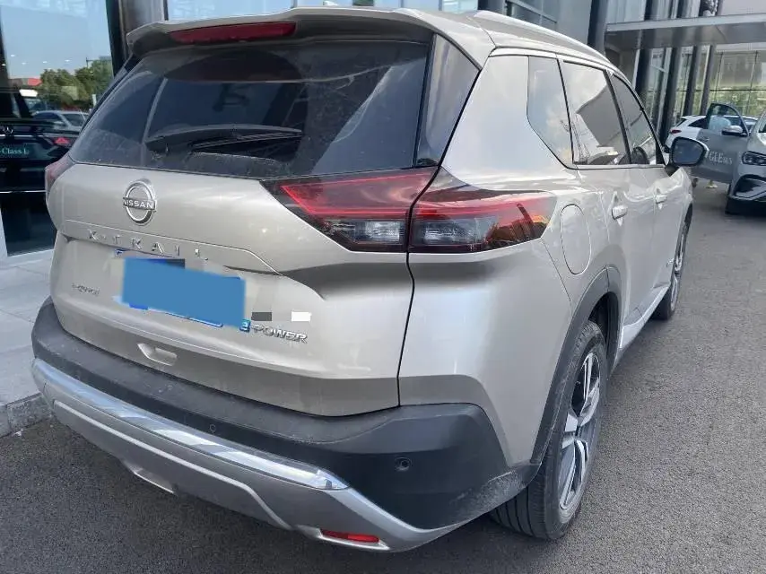 2023 NISSAN X-TRAIL thumbnail 2