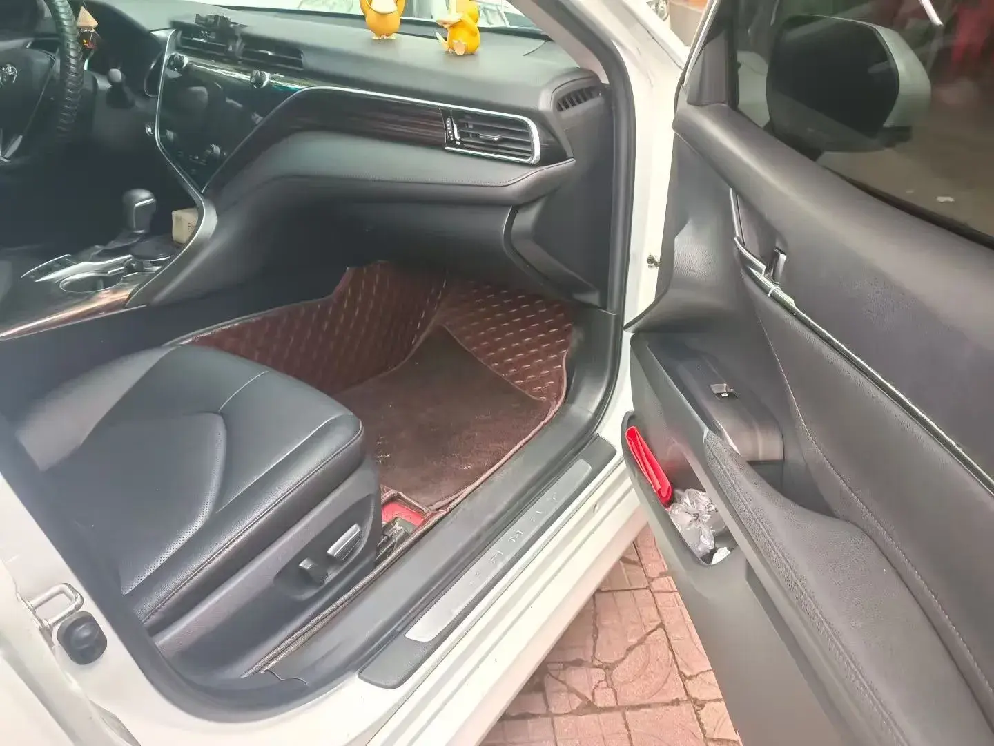 2019 TOYOTA CAMRY thumbnail 4