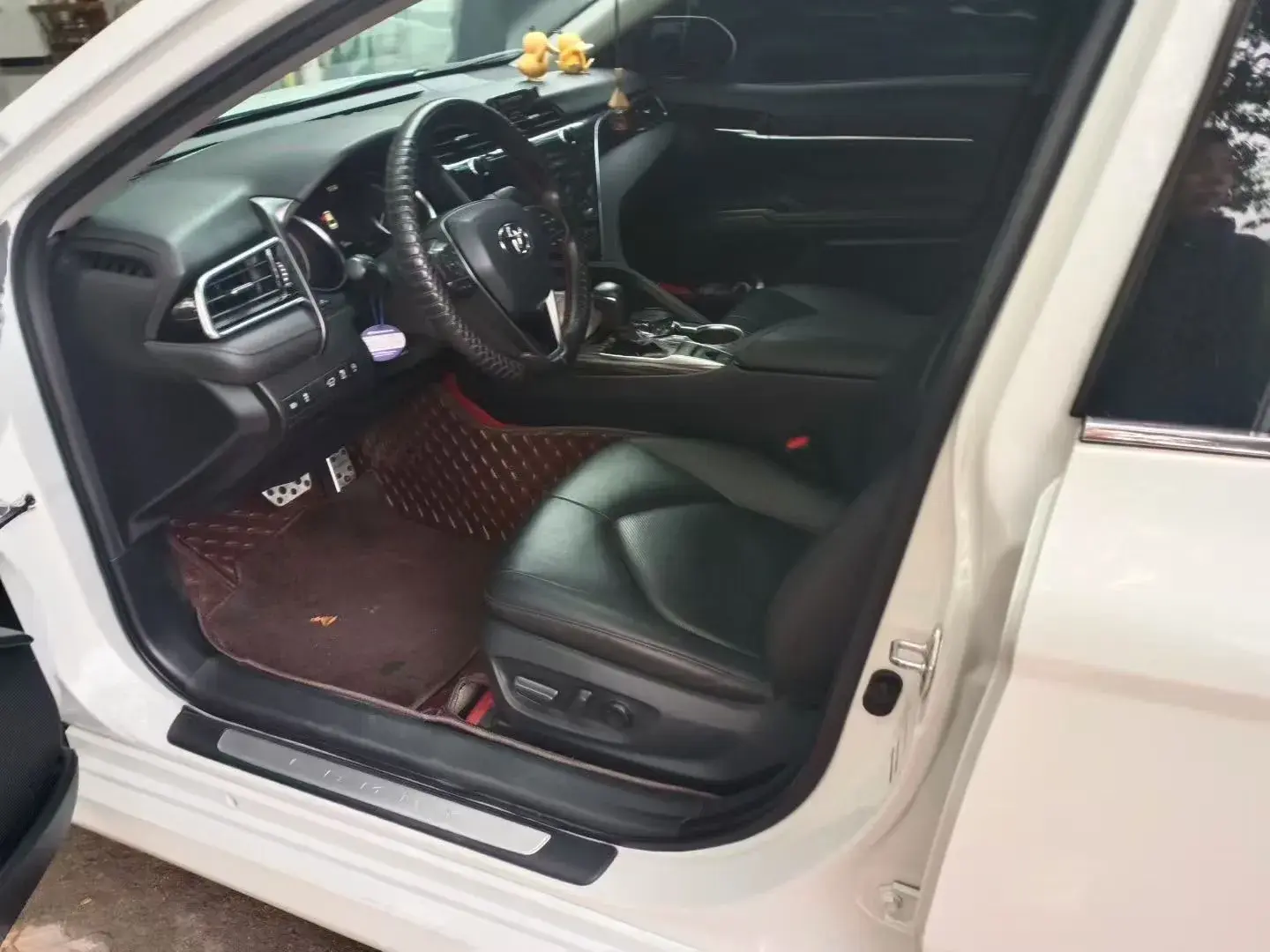 2019 TOYOTA CAMRY thumbnail 3