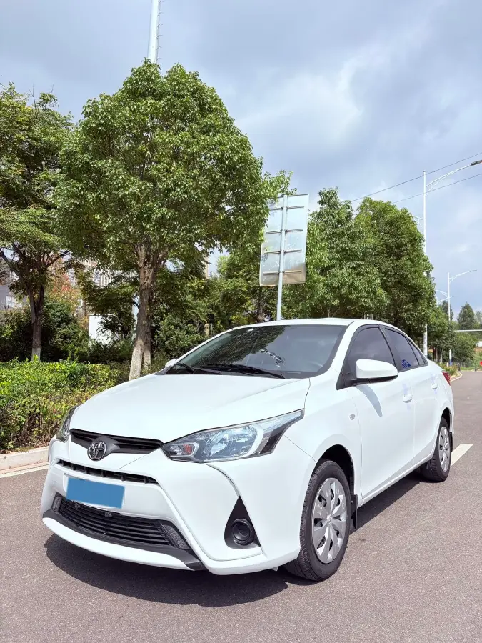 2020 Toyota Yaris L 1.5L 110HP L4 CVT