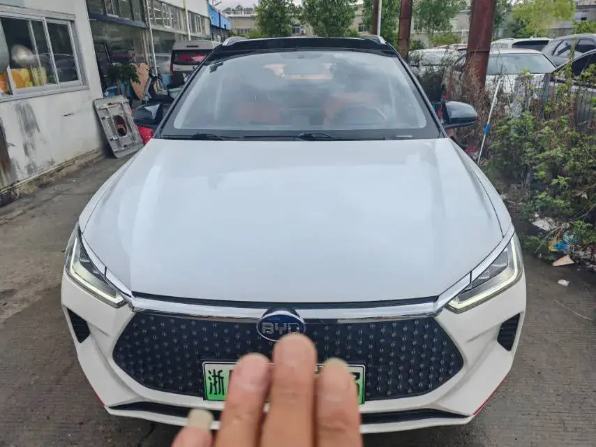 2021 BYD E3 thumbnail 2