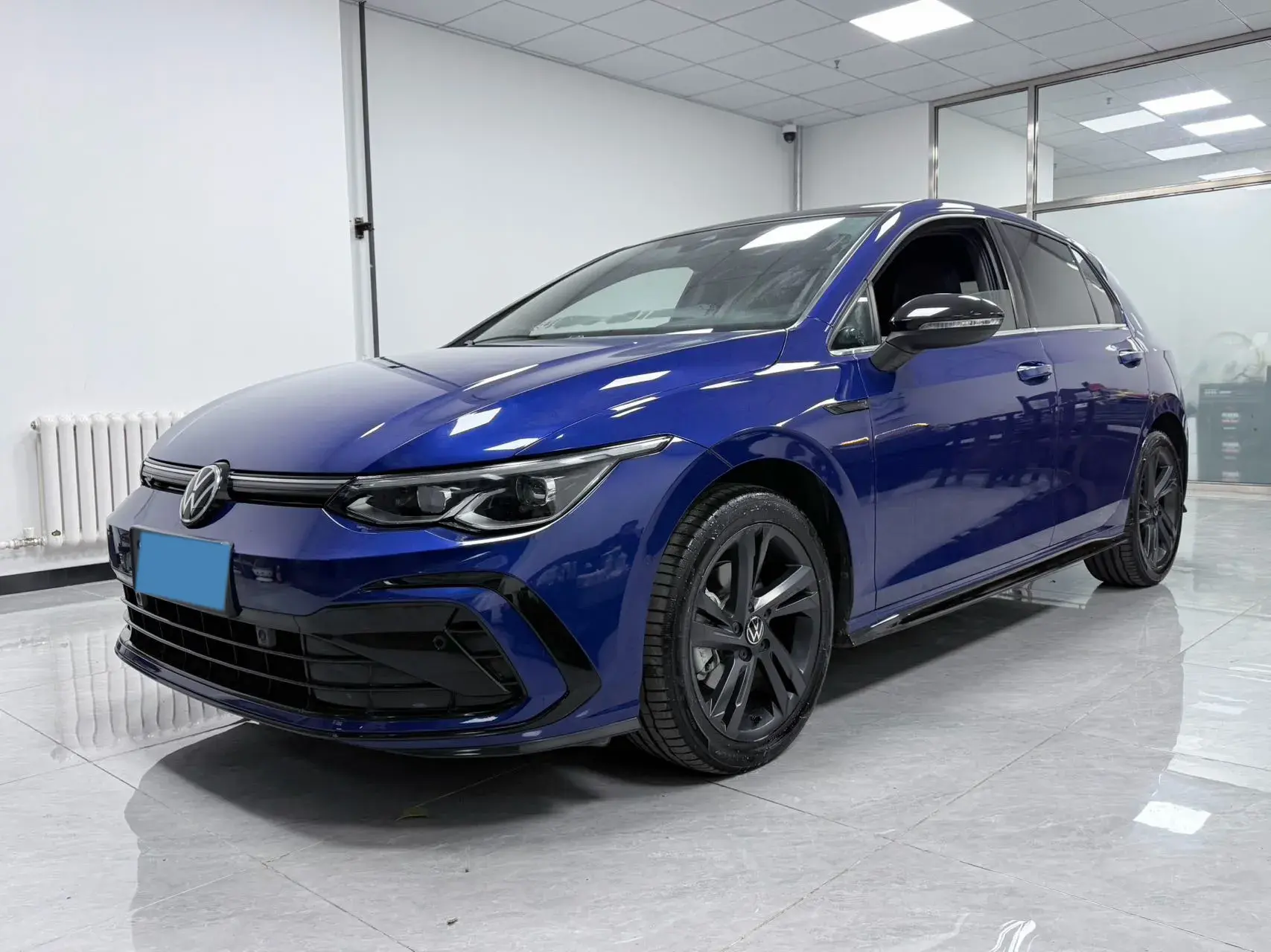 2021 VOLKSWAGEN GOLF view 1