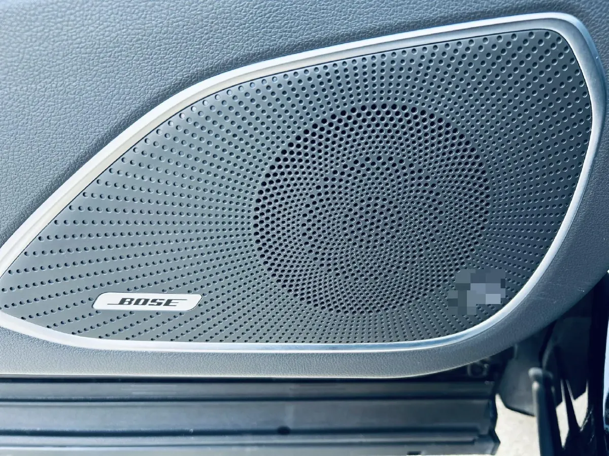 2023 HongQi HS5 2.0T 252HP L4 8AT,autocango,china used car exporter,china ev exporter,chinese used car exporter,chinese used ev exporter