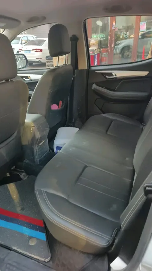 2023 Isuzu Jim 2.4L 158HP L4 5MT,autocango,china used car exporter,china ev exporter,chinese used car exporter,chinese used ev exporter