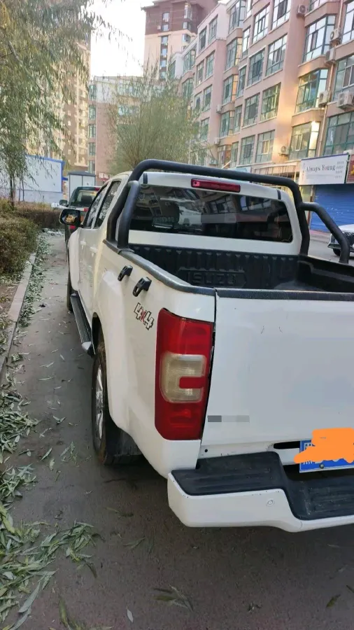 2023 Isuzu Jim 2.4L 158HP L4 5MT,autocango,china used car exporter,china ev exporter,chinese used car exporter,chinese used ev exporter