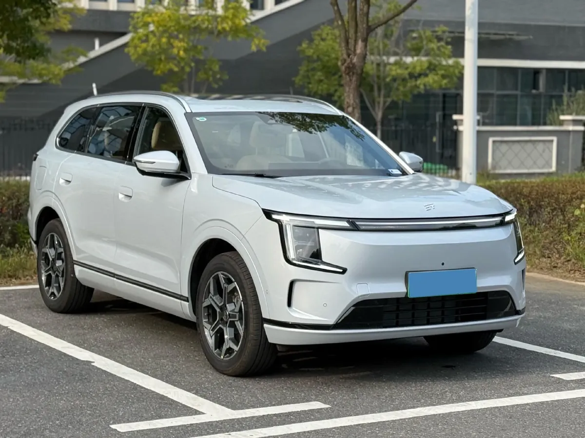 2025 Jetour ShanHai L7 PLUS 1.5T 156HP L4 1DHT PHEV,autocango,china used car exporter,china ev exporter,chinese used car exporter,chinese used ev exporter