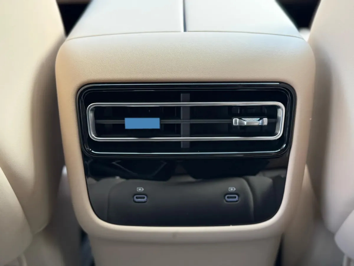 2025 Jetour ShanHai L7 PLUS 1.5T 156HP L4 1DHT PHEV,autocango,china used car exporter,china ev exporter,chinese used car exporter,chinese used ev exporter