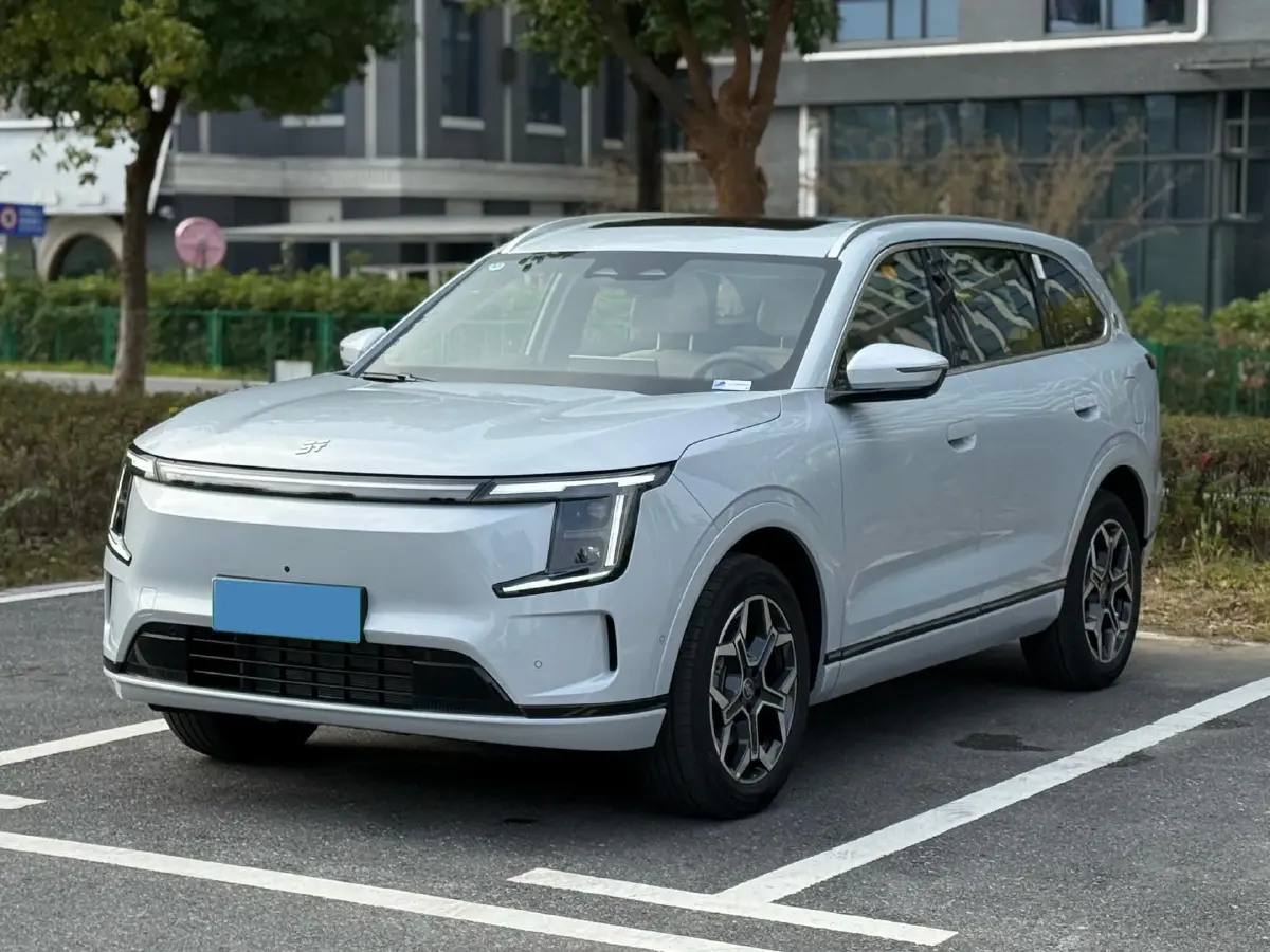 2025 Jetour ShanHai L7 PLUS 1.5T 156HP L4 1DHT PHEV