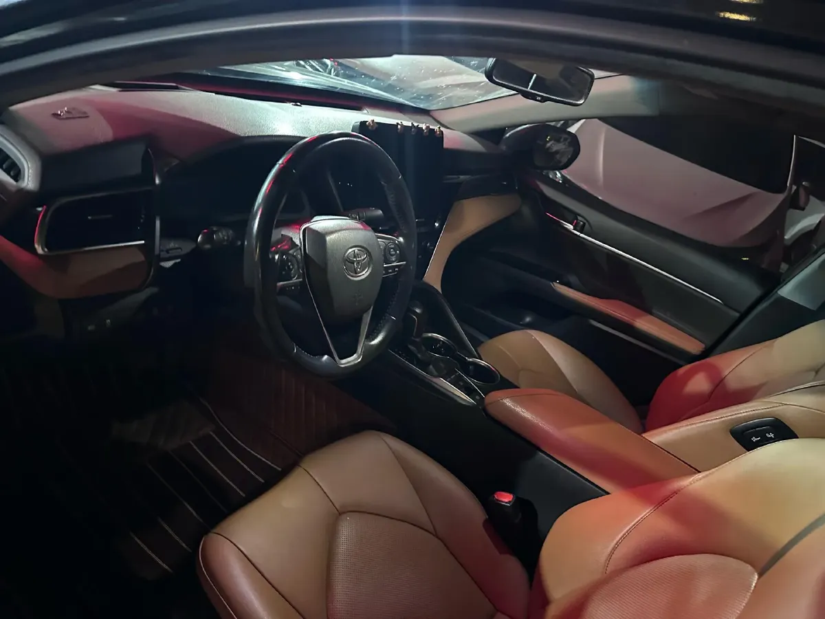 2021 Toyota Camry 2.5L 209HP L4 8AT,autocango,china used car exporter,china ev exporter,chinese used car exporter,chinese used ev exporter