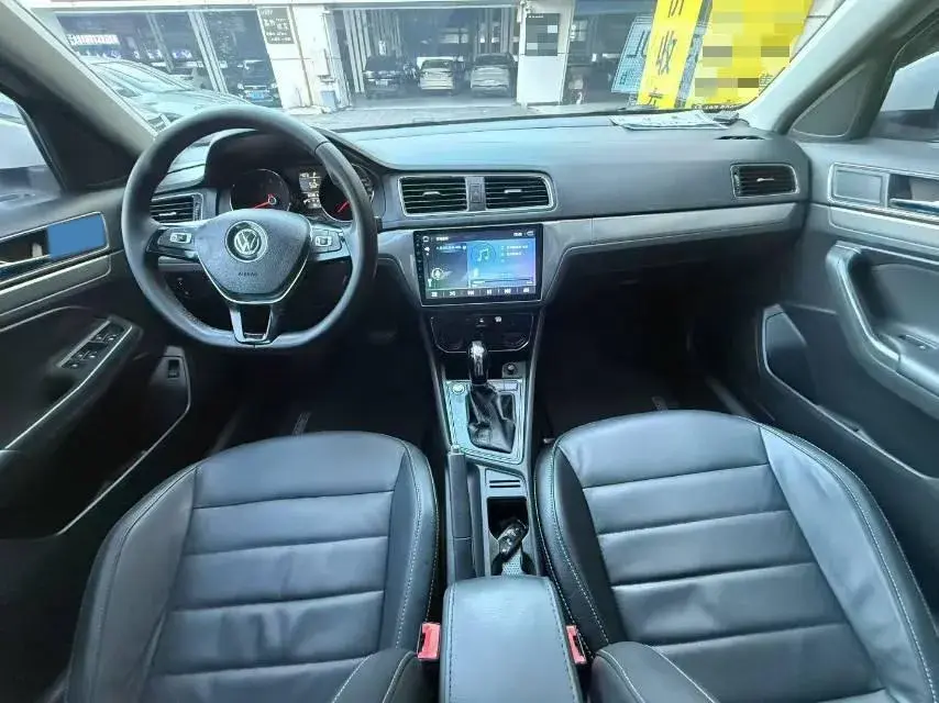 2017 VOLKSWAGEN LAVIDA thumbnail 4