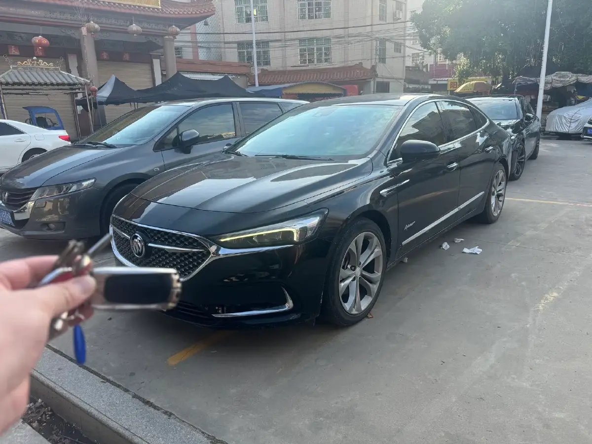 2022 Buick Larcosse 2.0T 237HP L4 9AT