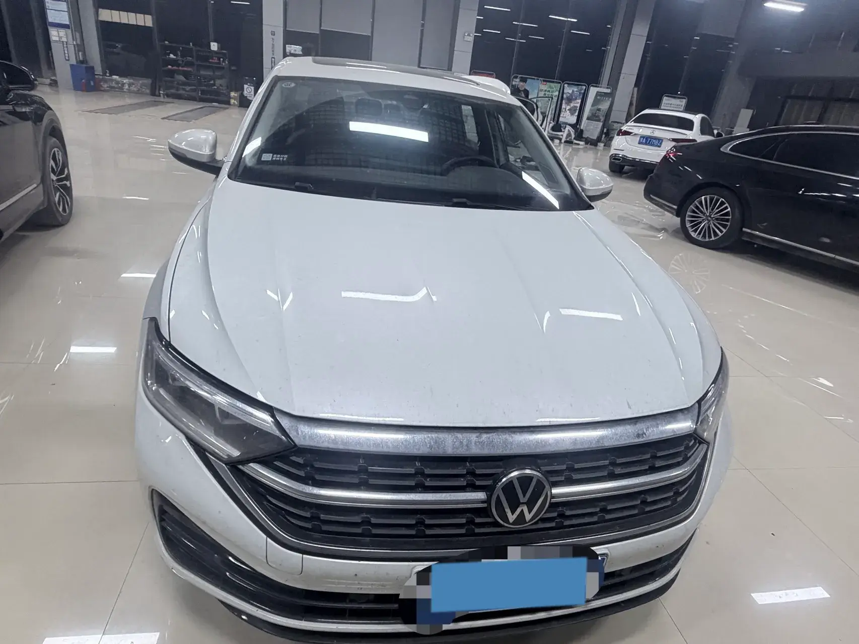 2023 VOLKSWAGEN SAGITAR thumbnail 2